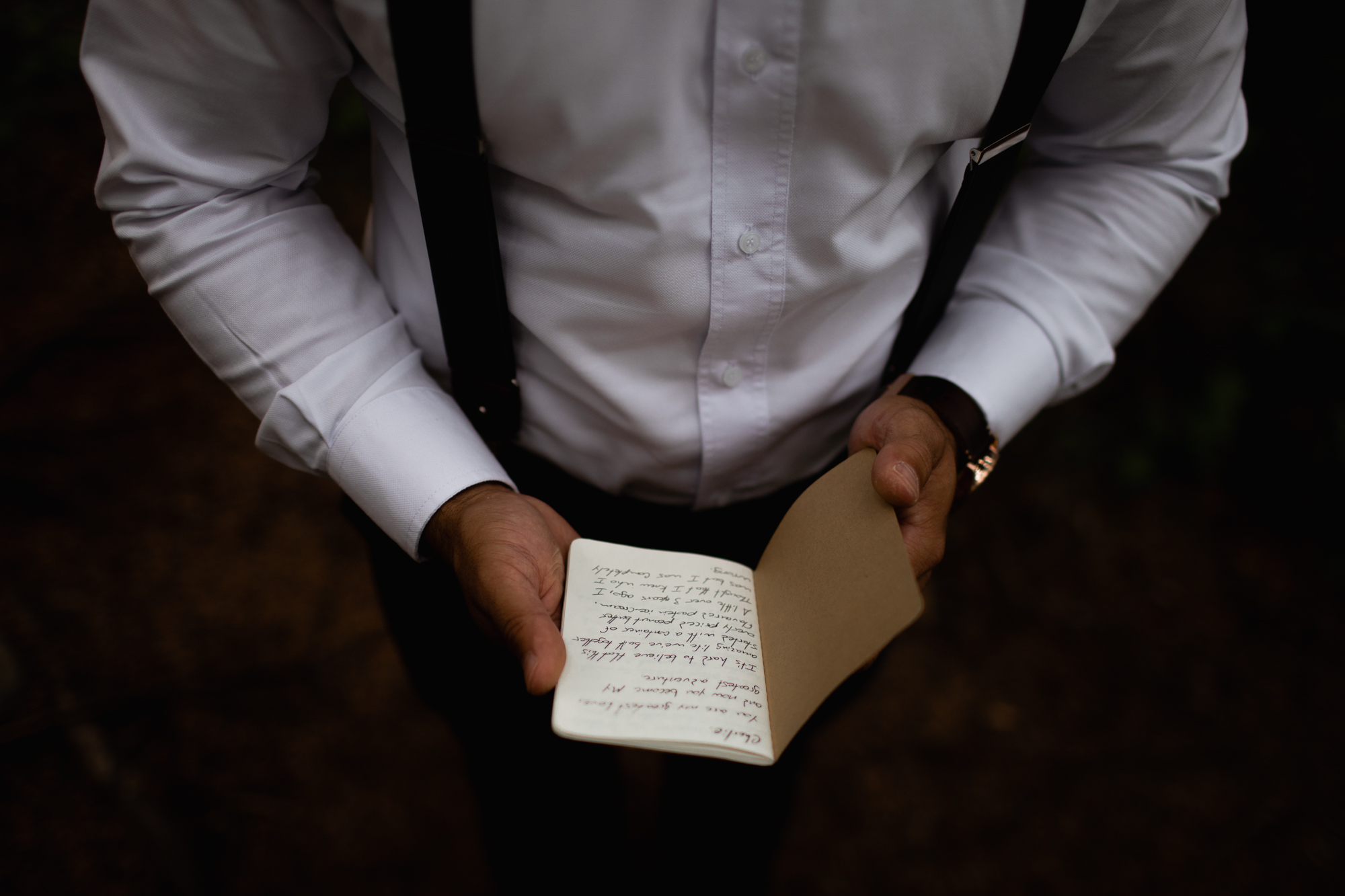 groom reading vows