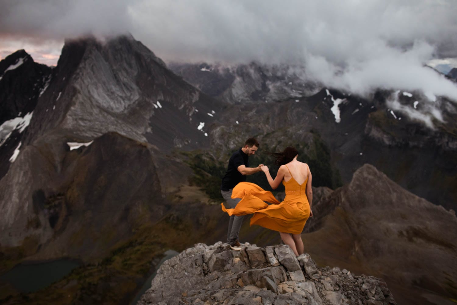 engagement photography on top of mountain