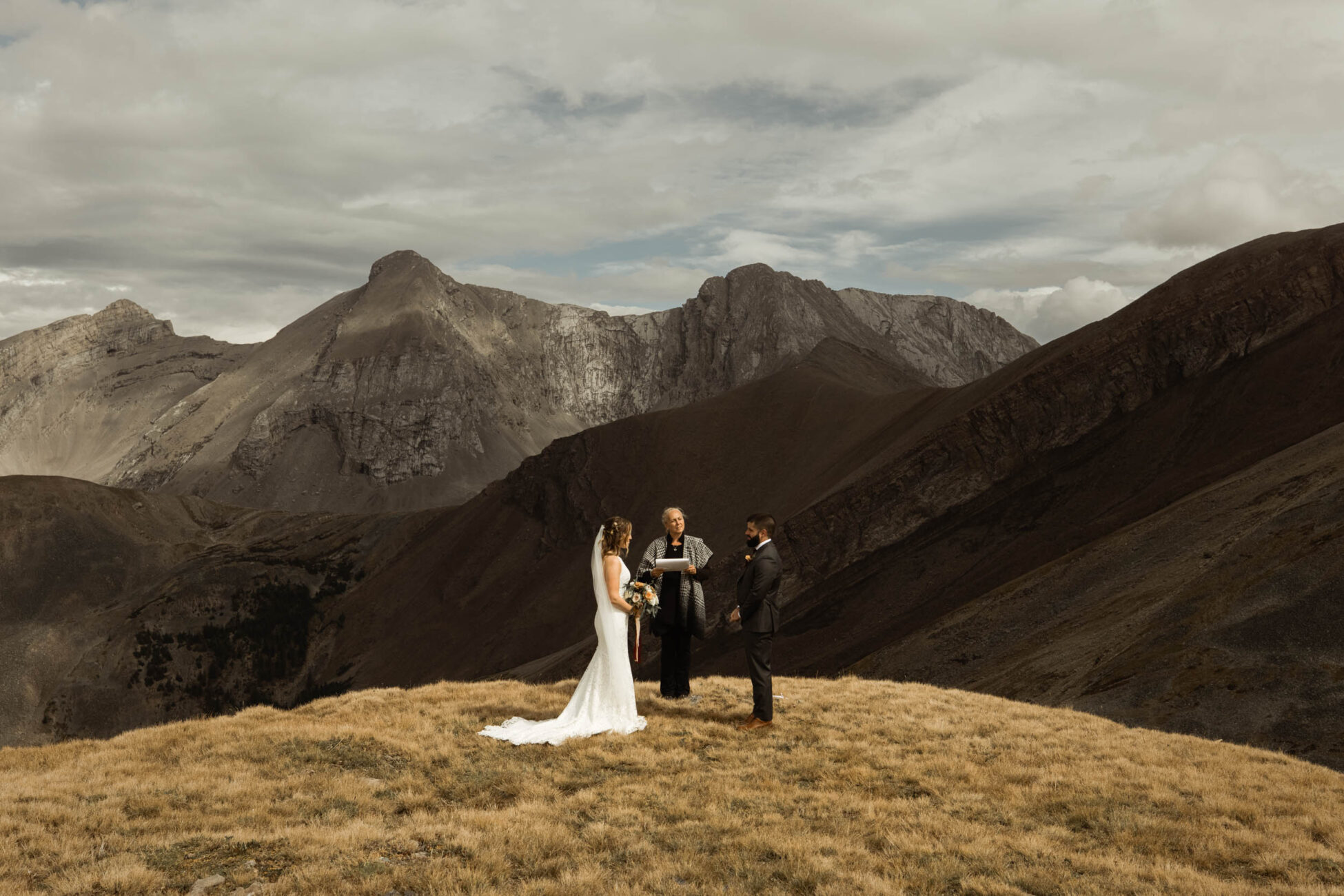 Canmore helicopter elopement