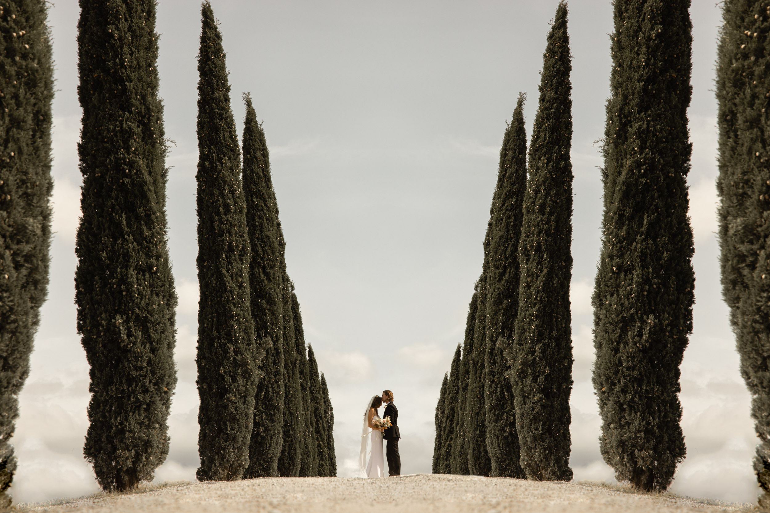intimate villa wedding in tuscany Italy